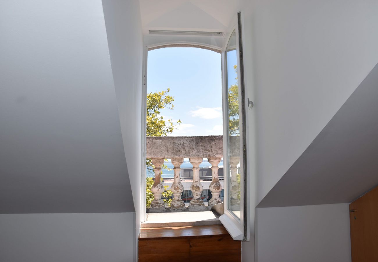 Apartamento em Lisboa - Apartamento Cais do Sodré com Vista Rio - TTL51