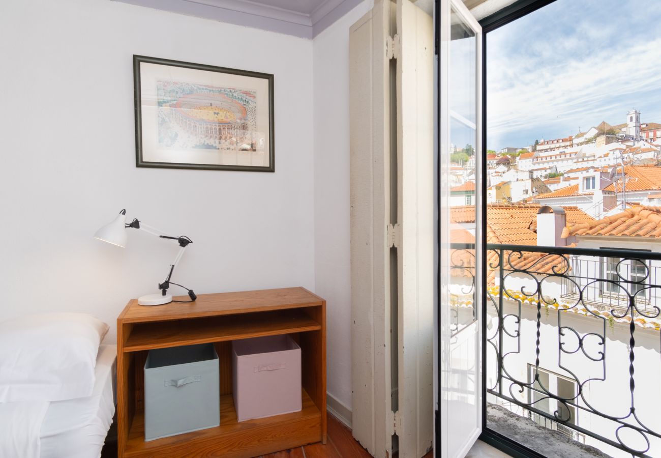 Apartamento em Lisboa - Confortável Apartamento em Alfama com Vista para o Rio - TTL126