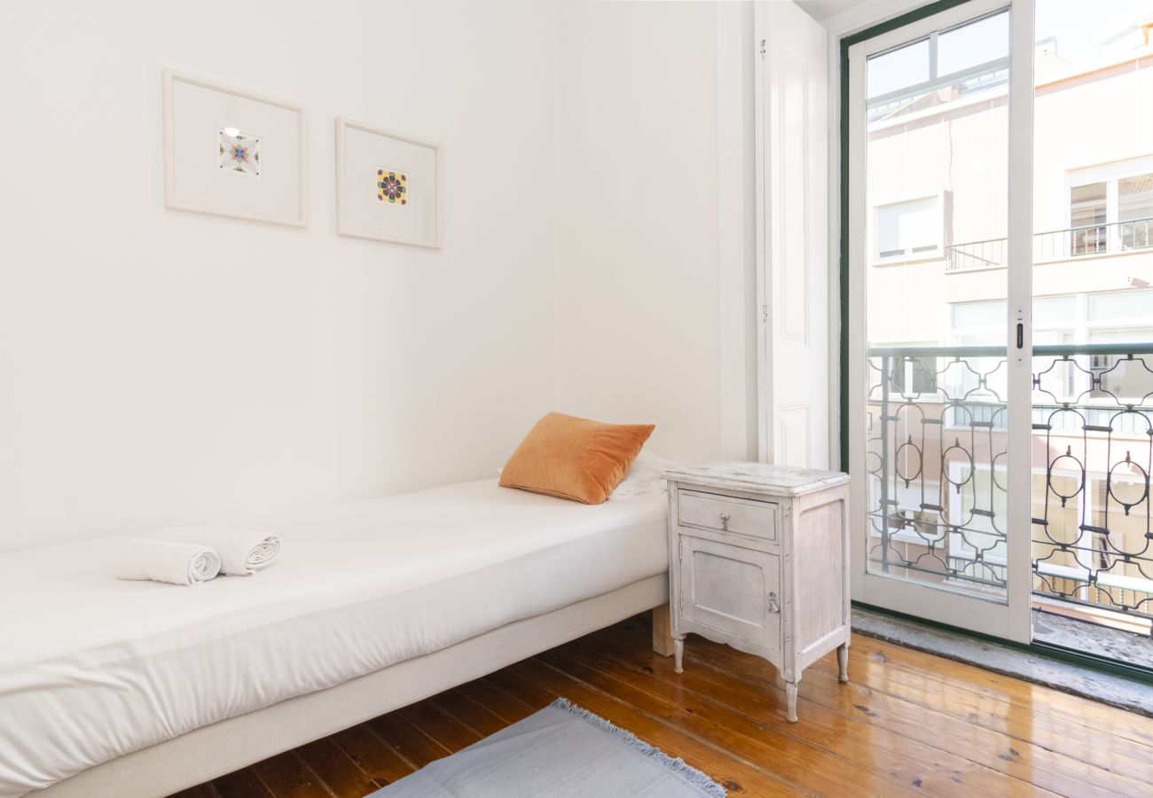 Apartamento em Lisboa - Apartamento com Terraço Privado no Centro de Lisboa - TTL317