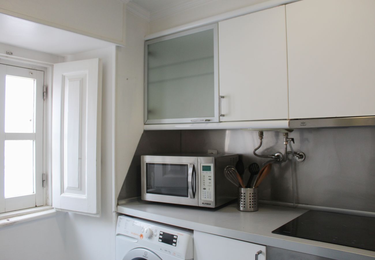 Apartamento em Lisboa - Apartamento em Alfama com varanda - TTL37