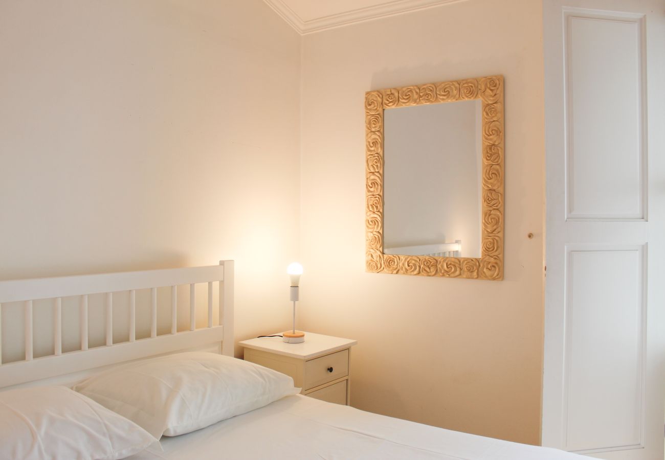 Apartamento em Lisboa - Apartamento em Alfama com varanda - TTL37