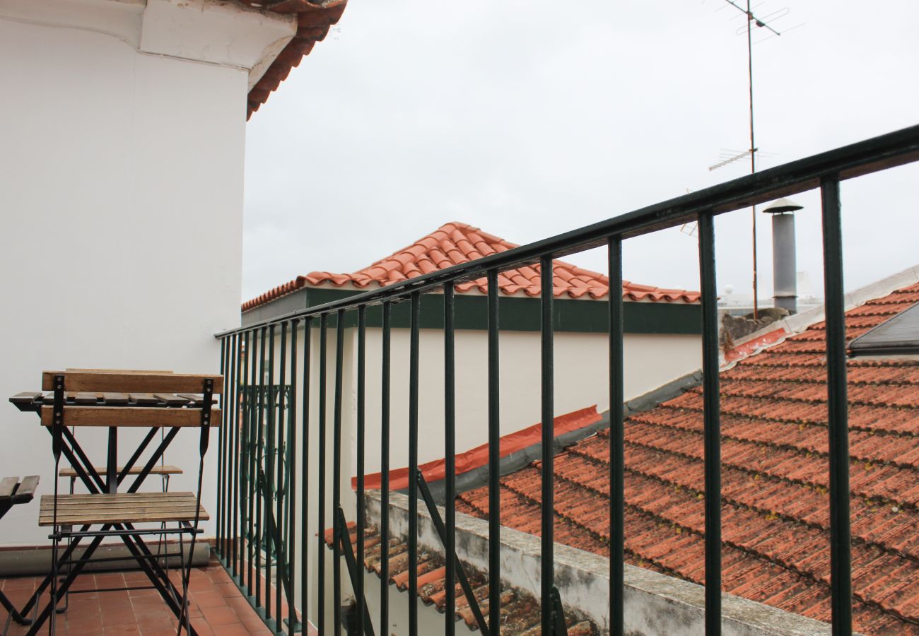 Apartamento em Lisboa - Apartamento em Alfama com varanda - TTL37