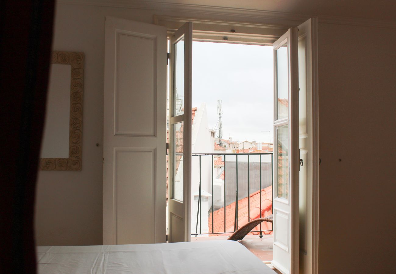 Apartamento em Lisboa - Apartamento em Alfama com varanda - TTL37